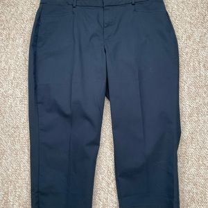 Dockers khaki capris